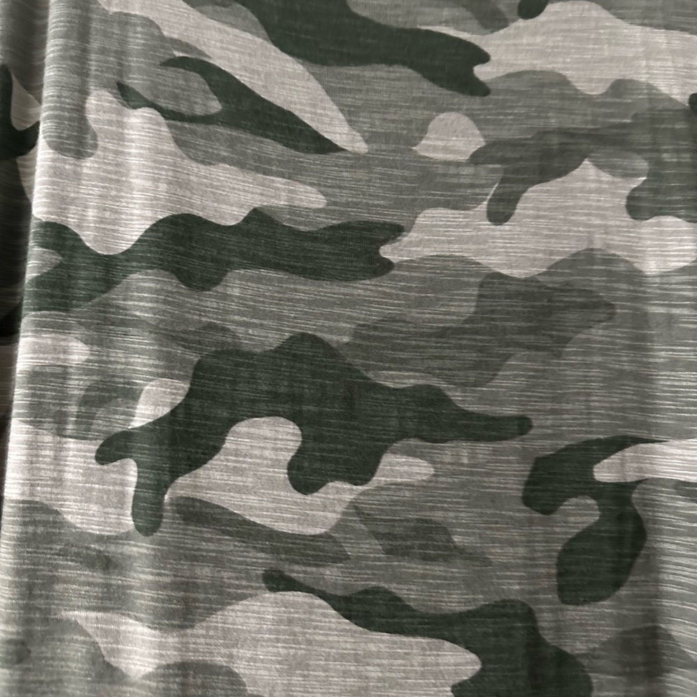 Women’s Old Navy Tank Top - Picture 2 of 5